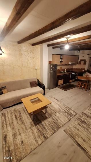 Apartament cu 3 camere în Sărărie