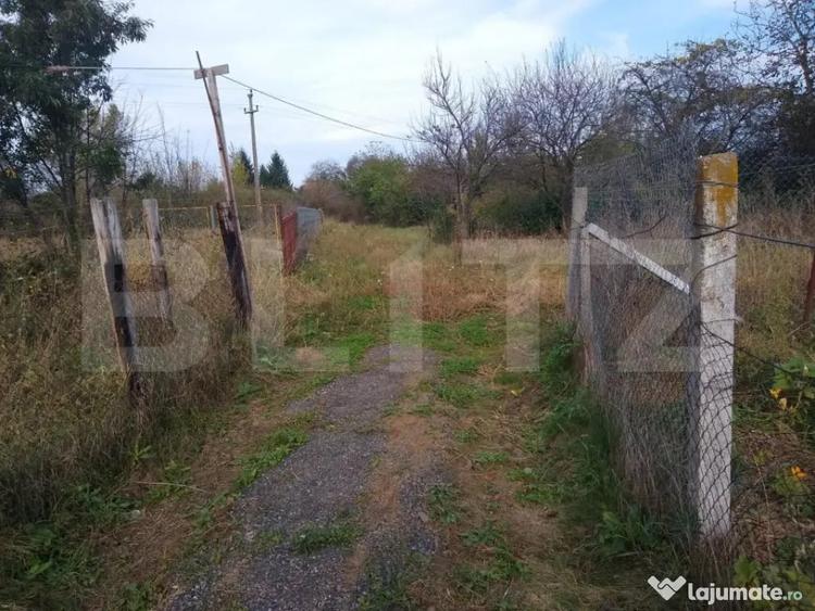 Teren de 4170 mp, în Bercu Roșu