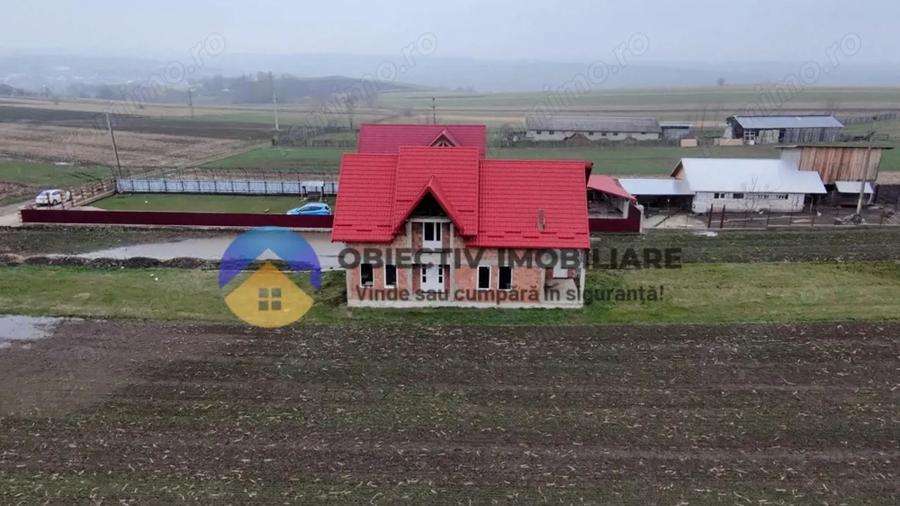 Casă cu 4 camere cu Teren 1800 Mp în Grumăzești