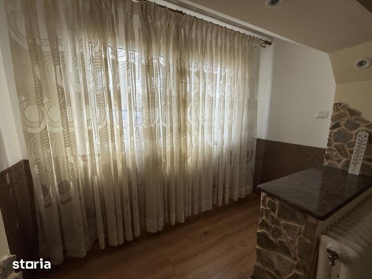 Apartament cu 2 camere, mobilat în Central