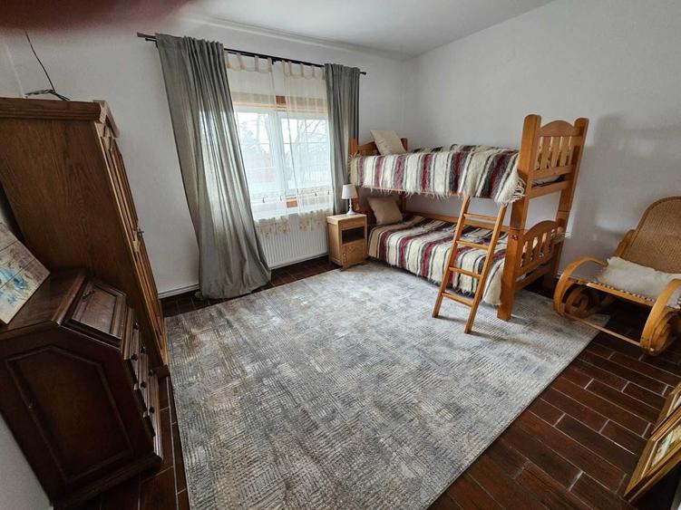 Vand casa cu teren generos la Sacosu Turcesc - 7