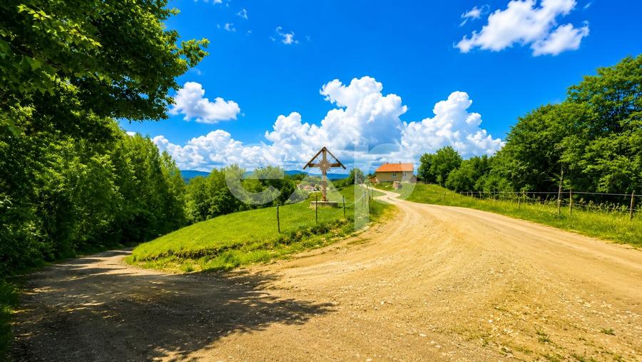 Teren Construcții extravilan de 989 mp, în Poiana Mărului