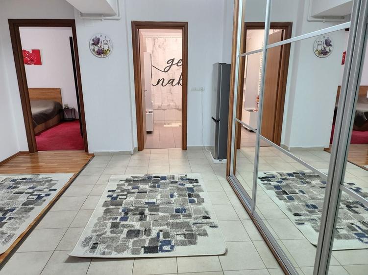 Apartament cu 2 camere decomandat, mobilat în Splaiul Unirii