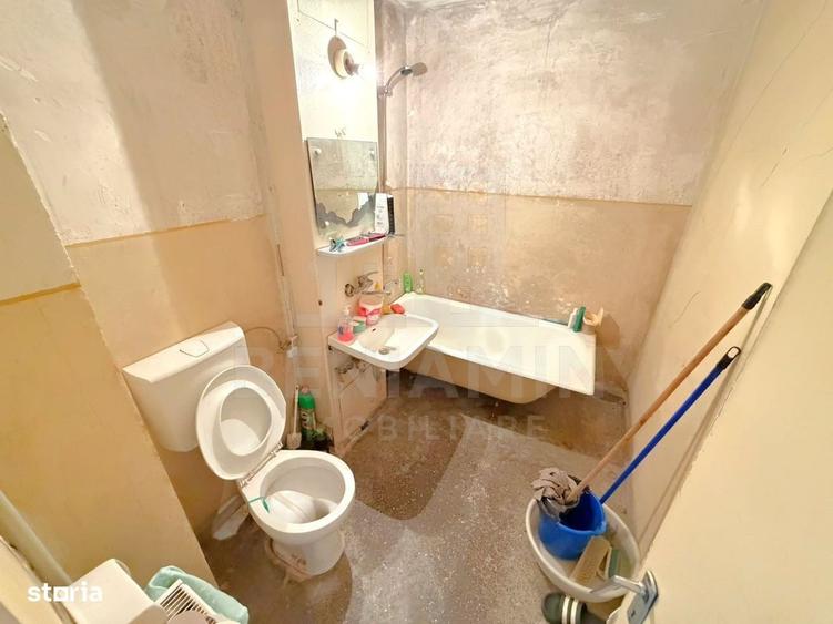 Apartament cu 2 camere decomandat în Craiovița Nouă