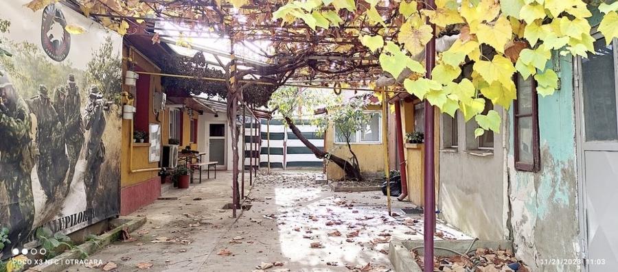 Casă cu 3 camere cu Teren 40 Mp în Lacul Tei