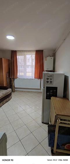 Garsonieră decomandată în Micro 19