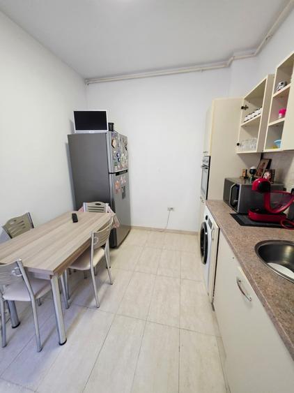 Apartament cu 2 camere decomandat în Vest