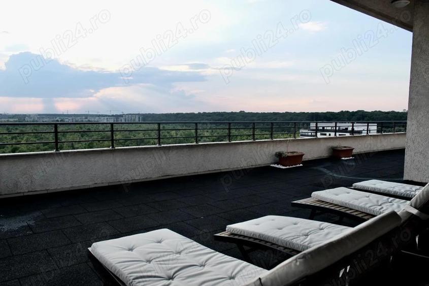 Apartament cu 5 camere decomandat, mobilat în Băneasa