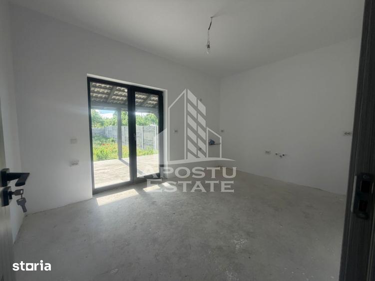 Casă cu 5 camere cu Teren 465 Mp în Sânandrei