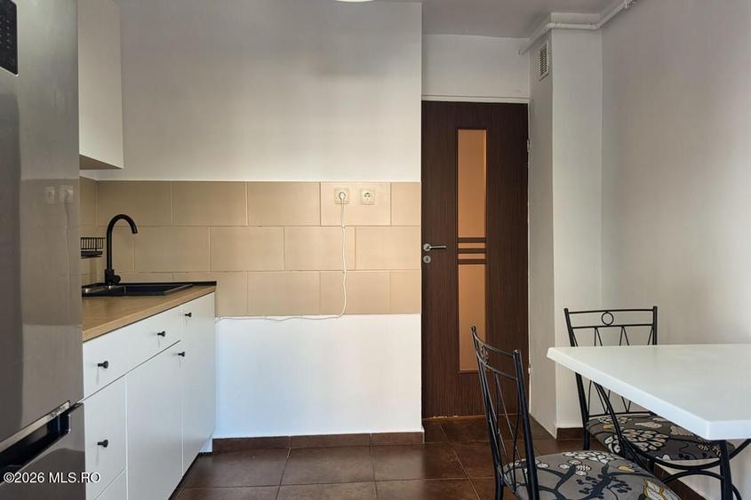 Apartament cu 2 camere decomandat, mobilat în Aradului