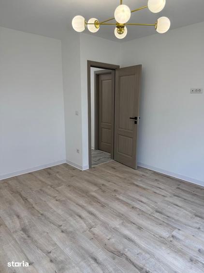 Casă cu 4 camere cu Teren 400 Mp în Central