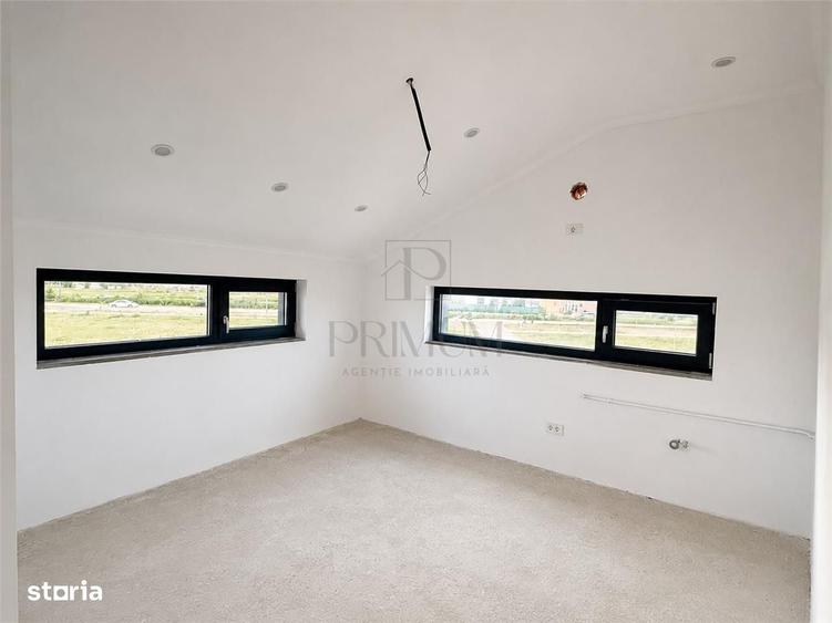 Apartament cu 3 camere semidecomandat în Moșnița Nouă