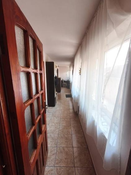 Casă individuală cu 3 camere cu Canalizare în Tomis II