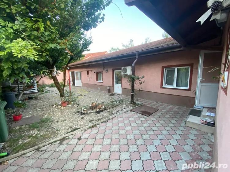 Casă cu 5 camere cu Teren 275 Mp în Ghiroda