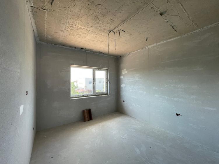 Duplex cu 4 camere cu Canalizare în Dumbrăvița