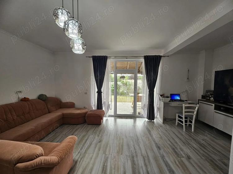Duplex cu 4 camere cu Canalizare în Dumbrăvița