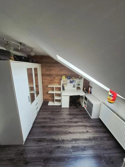 De vanzare apartament 3 camere - 1