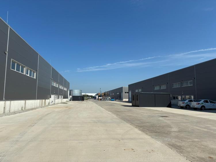Spațiu industrial, de 12,100 mp, în Bolintin-Deal