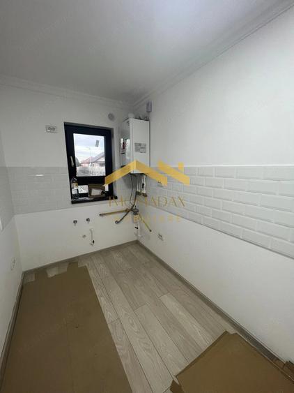 Casă cu Canalizare în Utvin