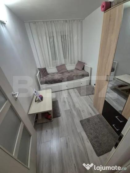 Apartament cu 3 camere decomandat în Noua