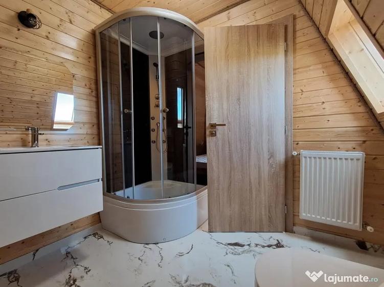 Casă cu 8 camere cu Teren 1000 Mp în Beliș