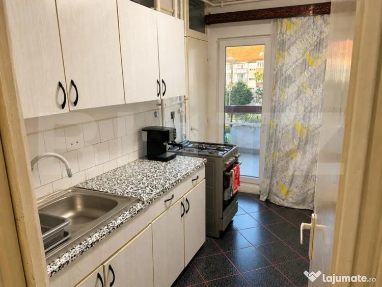 Apartament cu 2 camere decomandat în Vest