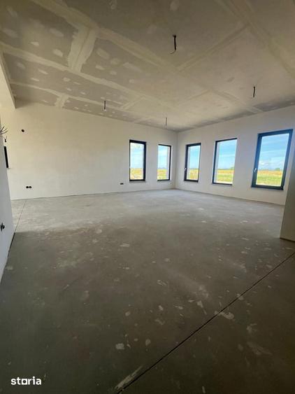 Casă cu 3 camere cu Teren 450 Mp în Burdea