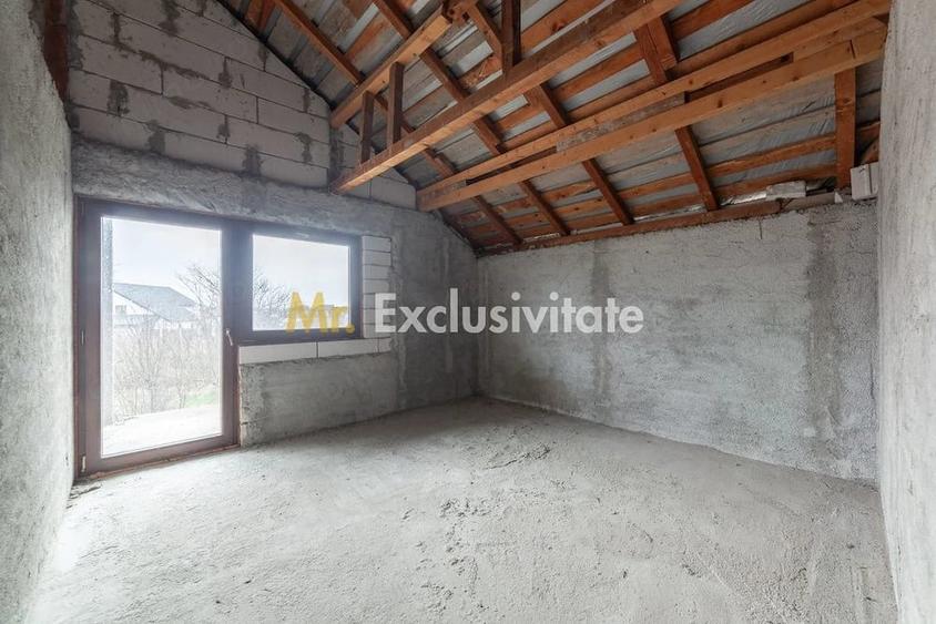 Casă cu Teren 800 Mp în Mărăcineni