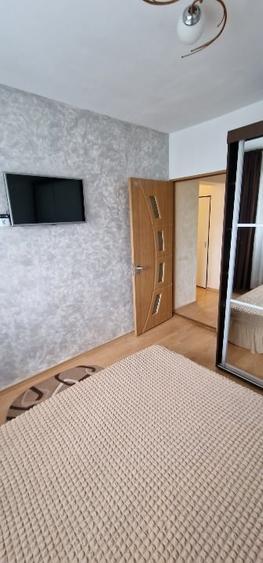 Apartament cu 2 camere decomandat în Micro 20
