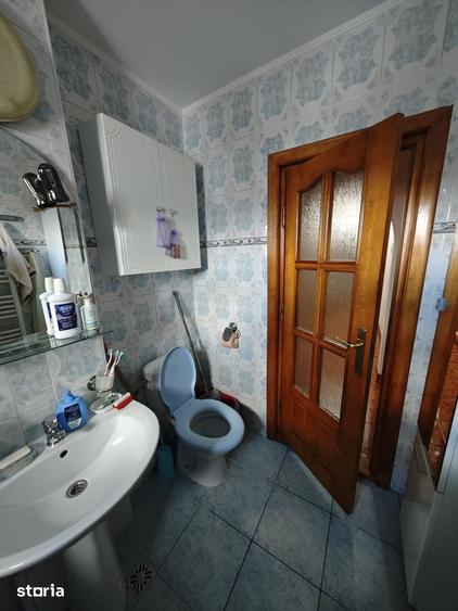 Apartament cu 4 camere decomandat în Central