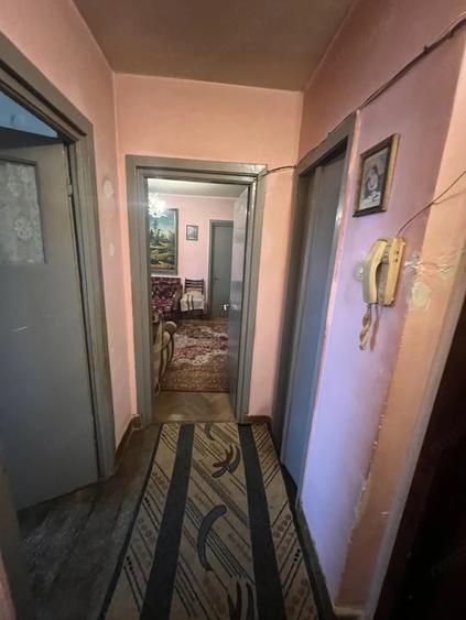 Apartament cu 2 camere semidecomandat în Brazda lui Novac