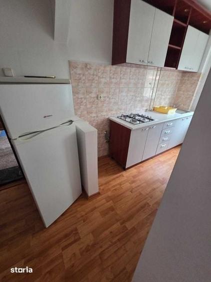 Inchiriez apartament 2 camera etaj 1 Calea Romanilor - 7