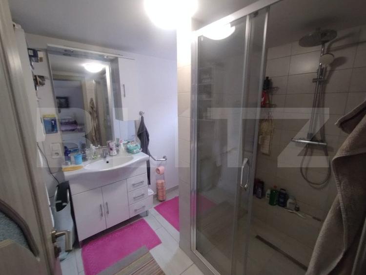 Casă individuală cu 4 camere cu Canalizare în Livezile