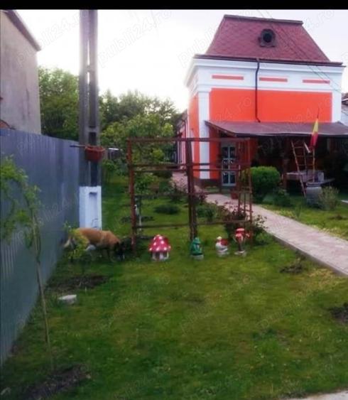 Casă cu 4 camere cu Teren 589 Mp în Roman