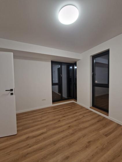 Casă individuală cu 5 camere cu Canalizare în Palazu Mare