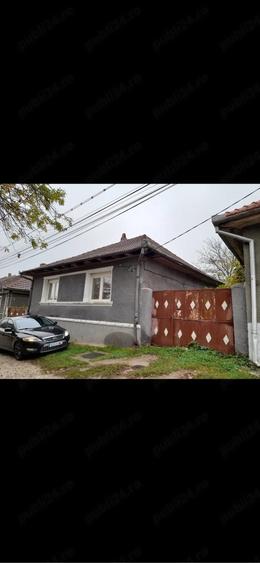 Casă cu 2 camere cu Teren 250 Mp în Central