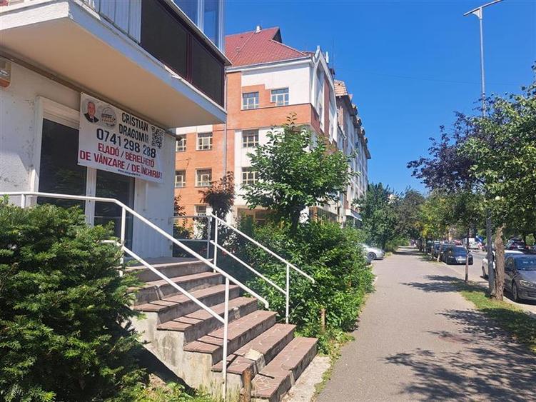 Apartament cu 2 camere decomandat în Lenin