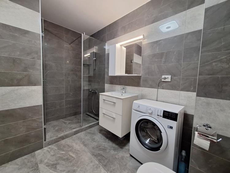 Apartament cu 2 camere semidecomandat, mobilat în Florești