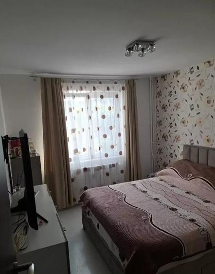 Apartament cu 4 camere decomandat, mobilat în Crângași