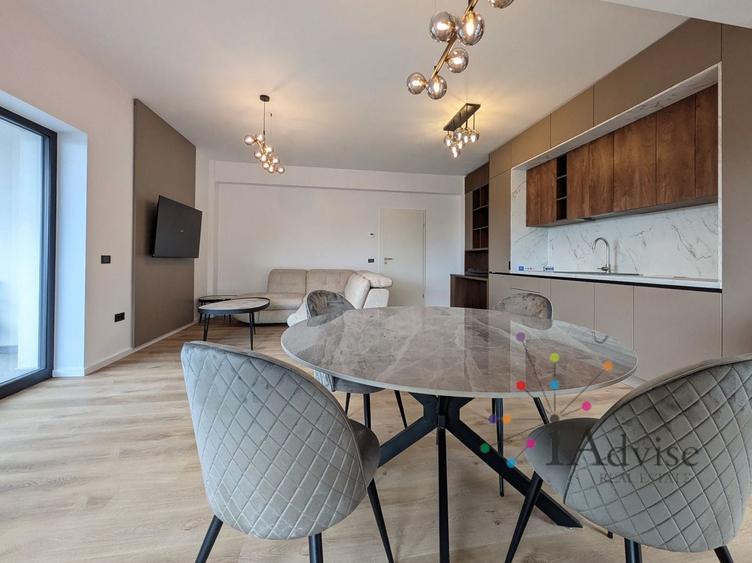 Apartament cu 2 camere decomandat, mobilat în Tractorul