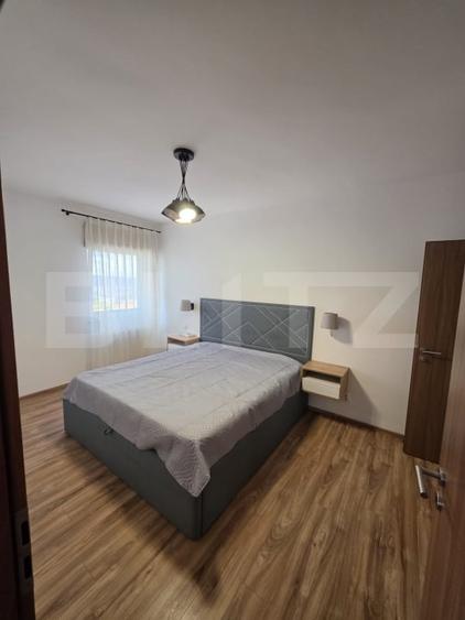 Apartament cu 3 camere semidecomandat, mobilat în Bună Ziua