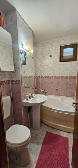 Apartament cu 2 camere semidecomandat în Colentina