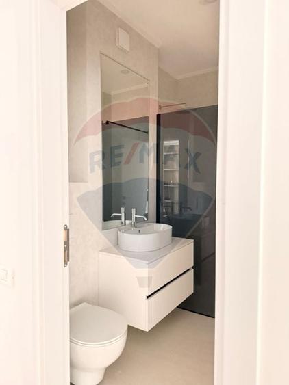 Apartament cu 2 camere semidecomandat în Pipera
