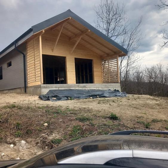 Casă cu Teren 500 Mp în Central