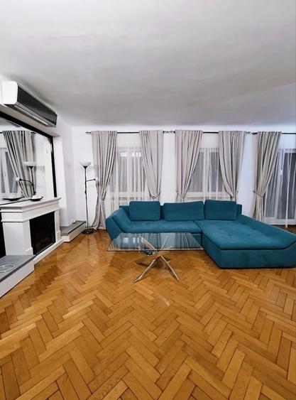 Apartament cu 4 camere în Universitate