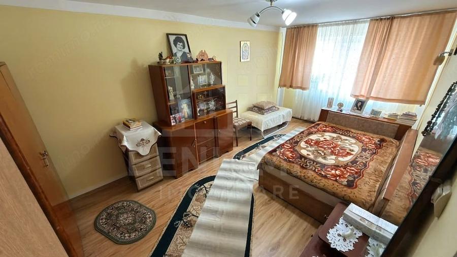 De vanzare casa tip duplex Piata Chiriac 222mp - 1