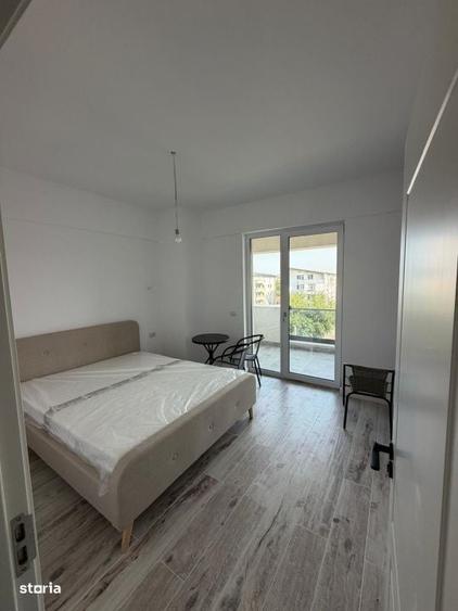 Apartament cu 3 camere decomandat în Albești