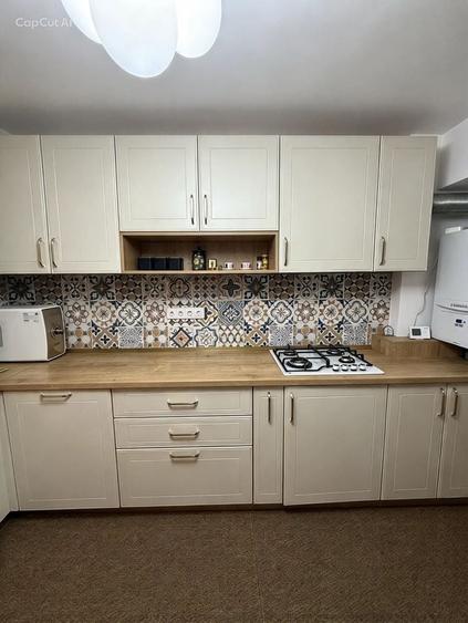 Apartament cu 3 camere decomandat în Aviației