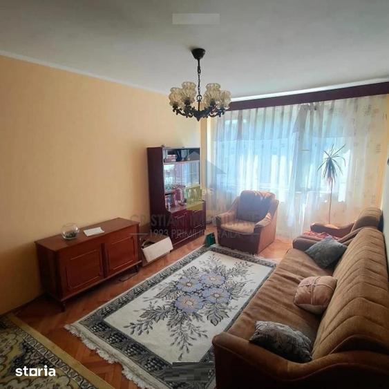 Apartament cu 3 camere în Viziru 1