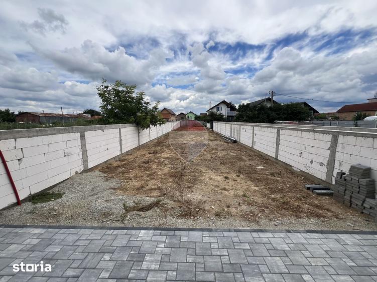Casă cu 4 camere cu Teren 600 Mp în Țiglari